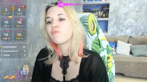 Snapshot of sweeet_bee chatting on 03-04-25, 10:46 Melisa online show from 03-04-25, 10:46