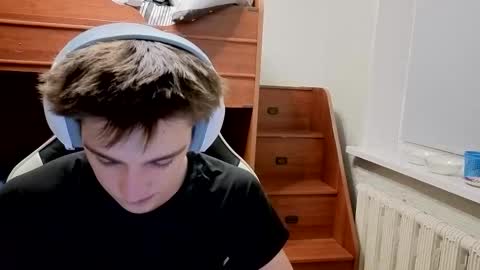 sweeetyangeel online show from 10-28-25, 03:58