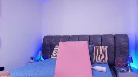 Debora  online show from 11-22-25, 12:04