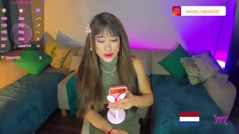 Snapshot of sweet01_ chatting on 06-05-26, 06:52 sweet01_ online show from 06-05-26, 06:52