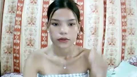 Snapshot of sweet01pinay chatting on 05-11-26, 08:31 sweet01pinay online show from 05-11-26, 08:31