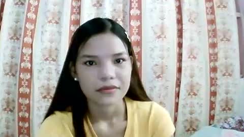 Snapshot of sweet01pinay chatting on 05-17-26, 05:05 sweet01pinay online show from 05-17-26, 05:05