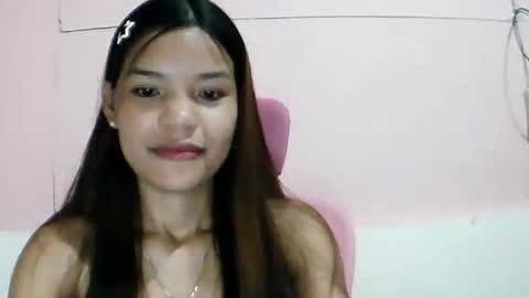 Snapshot of sweet01pinay chatting on 05-31-26, 11:17 sweet01pinay online show from 05-31-26, 11:17