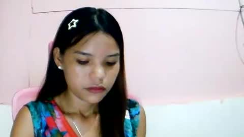 Snapshot of sweet01pinay chatting on 06-12-26, 10:58 sweet01pinay online show from 06-12-26, 10:58