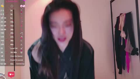 Snapshot of sweet0830 chatting on 11-04-25, 02:43 sweet0830 online show from 11-04-25, 02:43