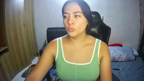 Snapshot of sweet10salome chatting on 09-14-25, 11:26 sweet10salome online show from 09-14-25, 11:26