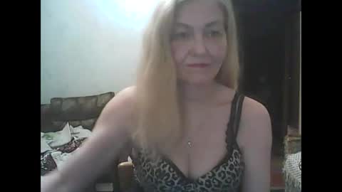 sweet4blonde609 online show from 01-02-25, 06:45