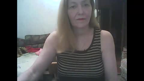 Snapshot of sweet4blonde67 chatting on 09-11-25, 11:43 sweet4blonde67 online show from 09-11-25, 11:43