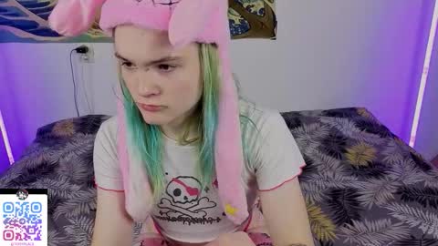 Snapshot of sweet4t chatting on 11-17-25, 07:14 Haeyang Torry online show from 11-17-25, 07:14