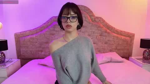 Snapshot of sweet_1angel chatting on 09-14-25, 11:53 Sweet 1Angel online show from 09-14-25, 11:53