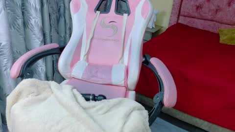 Snapshot of sweet__thang chatting on 06-05-26, 06:52 sweet__thang online show from 06-05-26, 06:52