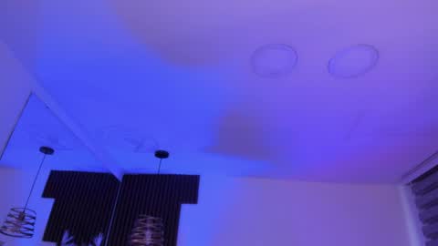 Snapshot of sweet_alicee__ chatting on 05-15-26, 07:43 Alice online show from 05-15-26, 07:43