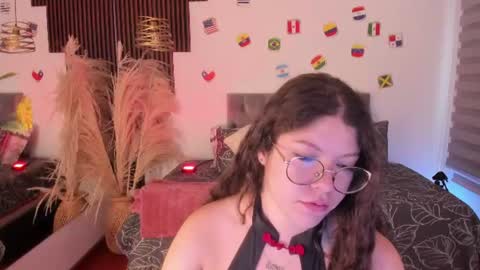 Snapshot of sweet_alicee__ chatting on 06-17-26, 07:26 Alice online show from 06-17-26, 07:26