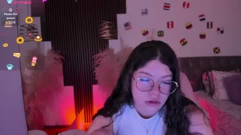 Snapshot of sweet_alicee__ chatting on 07-01-26, 07:35 Alice online show from 07-01-26, 07:35