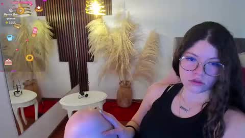 Snapshot of sweet_alicee__ chatting on 07-22-26, 06:43 Alice online show from 07-22-26, 06:43