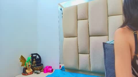 Amye  online show from 11-11-25, 07:25