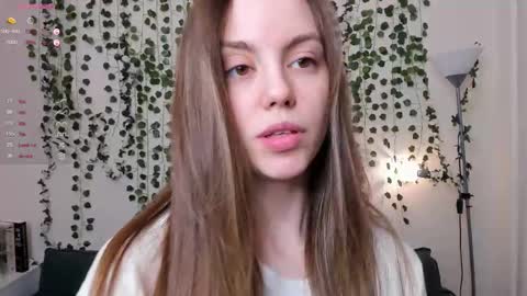 Snapshot of sweet_and_flirt chatting on 11-12-25, 09:42 Alice online show from 11-12-25, 09:42
