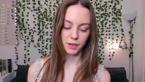 Snapshot of sweet_and_flirt chatting on 11-14-25, 06:45 Alice online show from 11-14-25, 06:45
