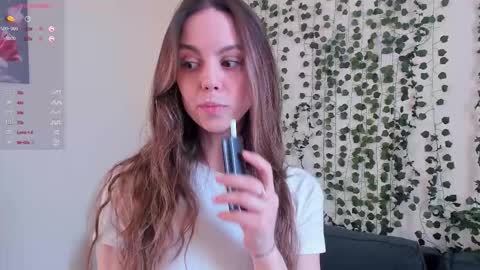 Snapshot of sweet_and_flirt chatting on 11-16-25, 06:41 Alice online show from 11-16-25, 06:41