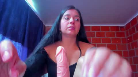 sweet and hot alaia online show from 01-15-26, 02:32