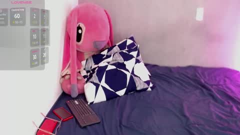 Snapshot of sweet_angel_med chatting on 02-11-26, 09:25 sweet angel online show from 02-11-26, 09:25