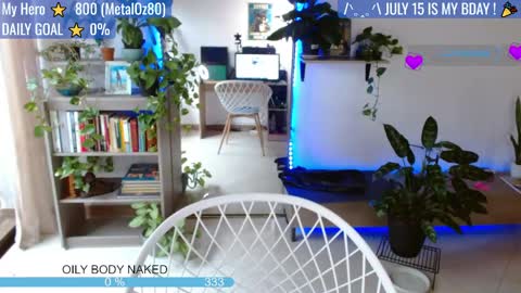 Snapshot of sweet_bluee chatting on 06-05-26, 10:15 Tutti online show from 06-05-26, 10:15