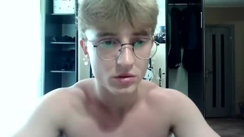 Snapshot of sweet_boy06 chatting on 07-02-26, 12:55 Sweet boy06 online show from 07-02-26, 12:55