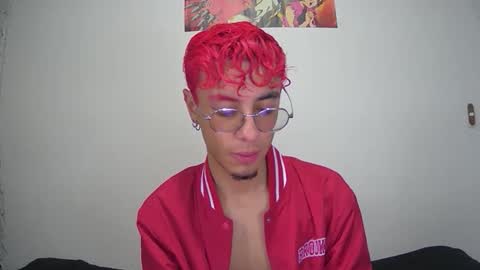 sweet_boy2224 online show from 11-26-25, 09:16