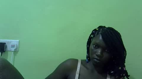 sweet_cherie1 online show from 04-30-26, 04:13