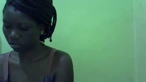 sweet_cherie1 online show from 05-16-26, 11:42