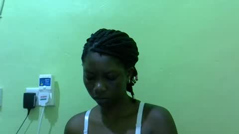sweet_cherie1 online show from 05-19-26, 05:25