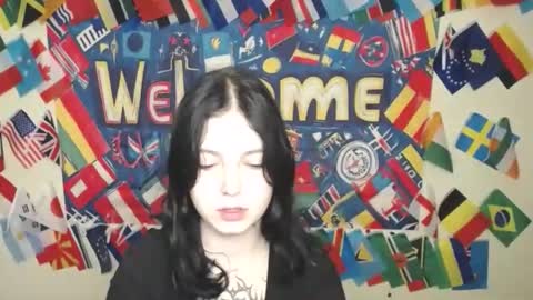 Snapshot of sweet_cherryg chatting on 11-04-25, 07:07 Ivy online show from 11-04-25, 07:07