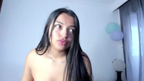 Snapshot of sweet_cinamon69 chatting on 09-08-25, 08:19 Canela online show from 09-08-25, 08:19