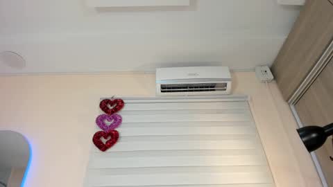 Snapshot of sweet_couples1 chatting on 12-17-24, 11:38 sweet_couples1 online show from 12-17-24, 11:38