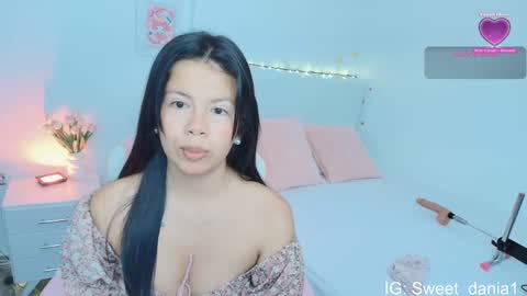 Snapshot of sweet_dania_ chatting on 09-15-25, 09:20 sweet_dania_ online show from 09-15-25, 09:20