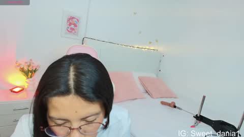 Snapshot of sweet_dania_ chatting on 09-18-25, 08:49 sweet_dania_ online show from 09-18-25, 08:49