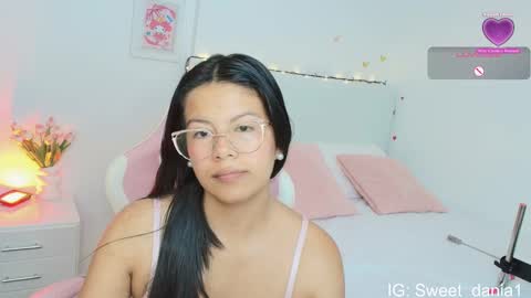 Snapshot of sweet_dania_ chatting on 09-20-25, 09:54 sweet_dania_ online show from 09-20-25, 09:54