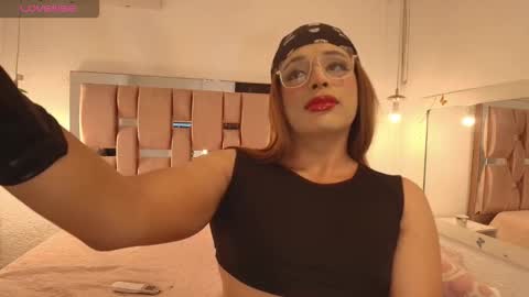 Snapshot of sweet_eliizabeth chatting on 09-15-25, 01:00 sweet_eliizabeth online show from 09-15-25, 01:00