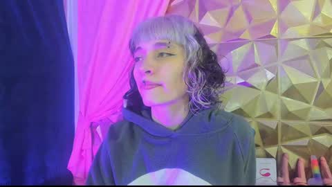  emmili  online show from 12-23-24, 12:08