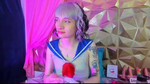  emmili  online show from 12-30-24, 12:20