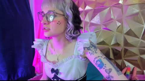  emmili  online show from 01-10-25, 03:16