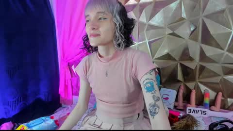  emmili  online show from 01-18-25, 12:15