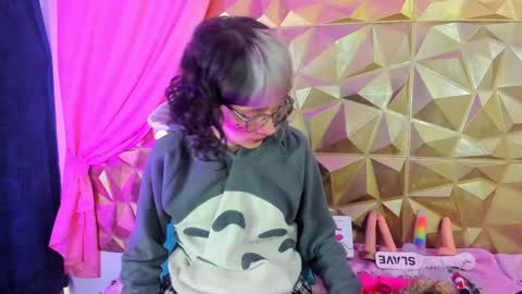  emmili  online show from 02-02-25, 03:28