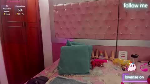  emmili  online show from 12-04-25, 12:03