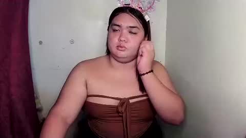 Snapshot of sweet_frex123 chatting on 12-17-25, 07:47 sweet_frex123 online show from 12-17-25, 07:47