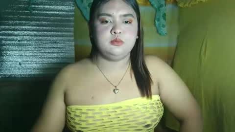 Snapshot of sweet_frex123 chatting on 01-10-26, 01:02 sweet_frex123 online show from 01-10-26, 01:02