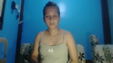 Snapshot of sweet_girlyxx chatting on 12-03-24, 12:59 girly online show from 12-03-24, 12:59