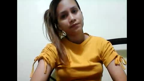 Snapshot of sweet_girlyxx chatting on 12-18-24, 12:18 girly online show from 12-18-24, 12:18
