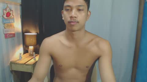 sweet_guyxx online show from 12-10-24, 01:55