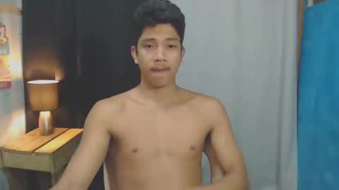 sweet_guyxx online show from 01-05-25, 01:36